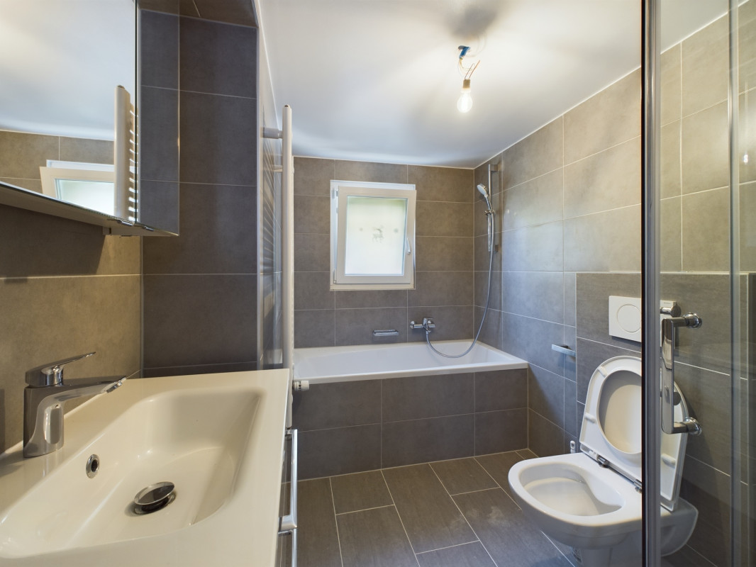 b0a956ed-3960-4c6b-95be-63adeeba8cf9